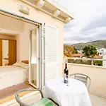 Апартаменты Charming In With Sea View - 45 M²