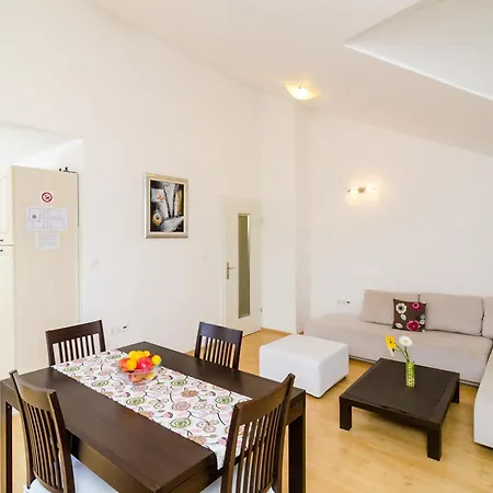 Charming In With Sea View - 45 M² * Dubrovnik